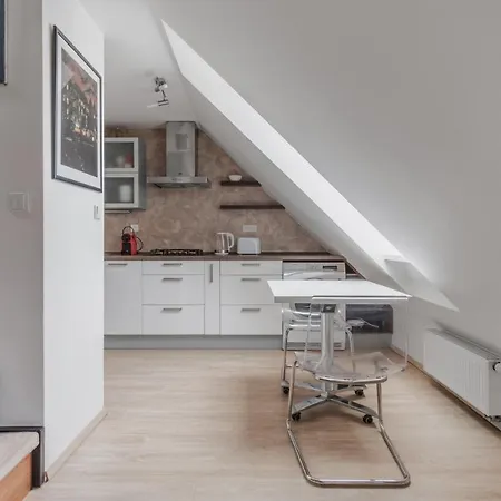 Apartamento Attic Maisonette In Stresovice By Days